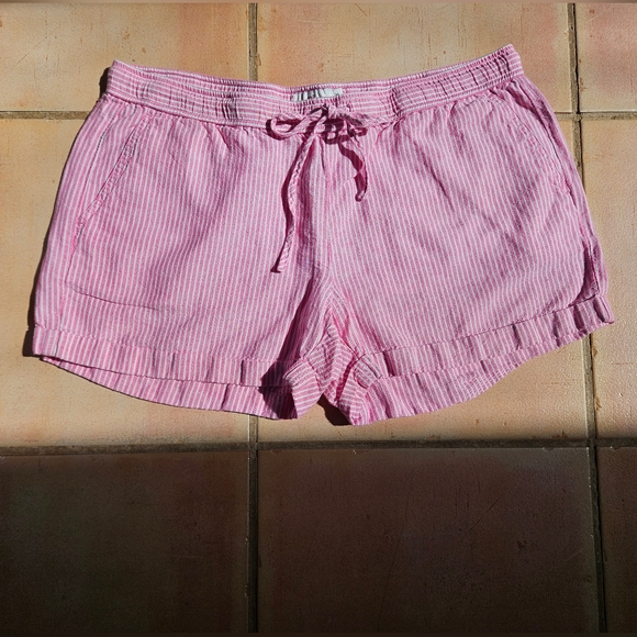 Vineyard Vines Linen/Cotton Drawstring Shorts - Picture 2 of 11